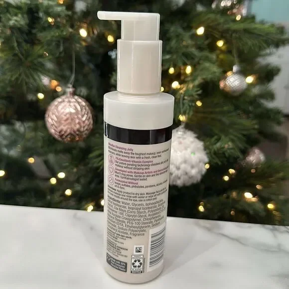 Neutrogena Micellar Cleansing Jelly - Picture 2 of 2